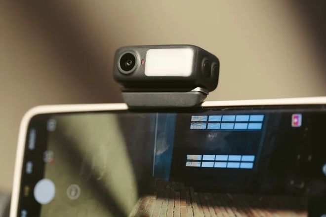 ie 7 Pro稳定器首发初体验！549元！大疆OSMO Mobl(图11)